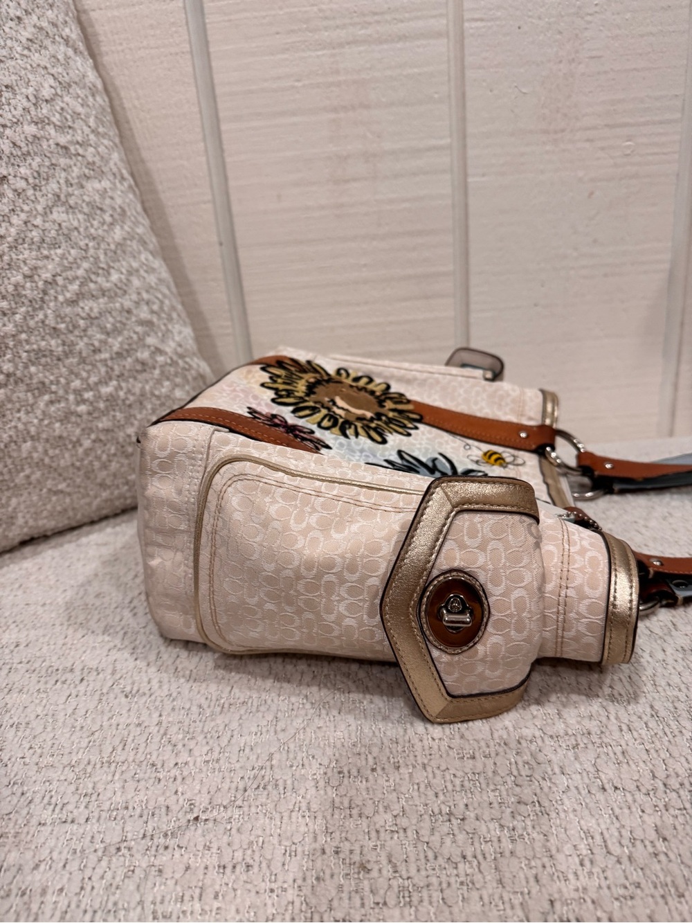 Rare - Vintage Coach Bumble Bee - Picture 4 of 8